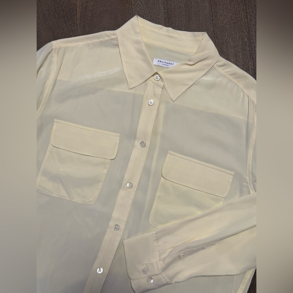 Equipment Femme Women’s Silk Button Down Blouse Yellow Size Medium